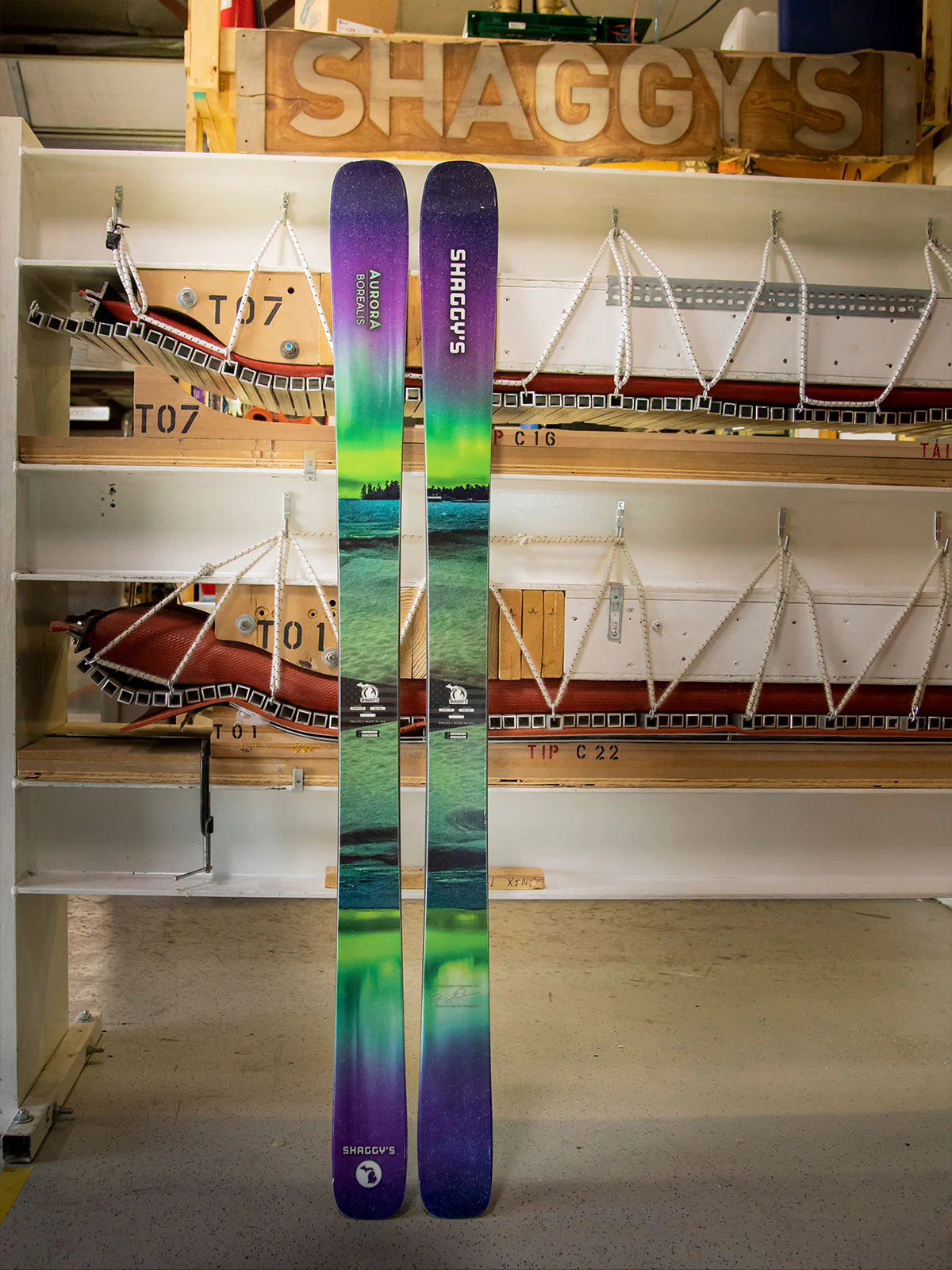 Limited Edition Northern Lights V3 Skis - Image 7