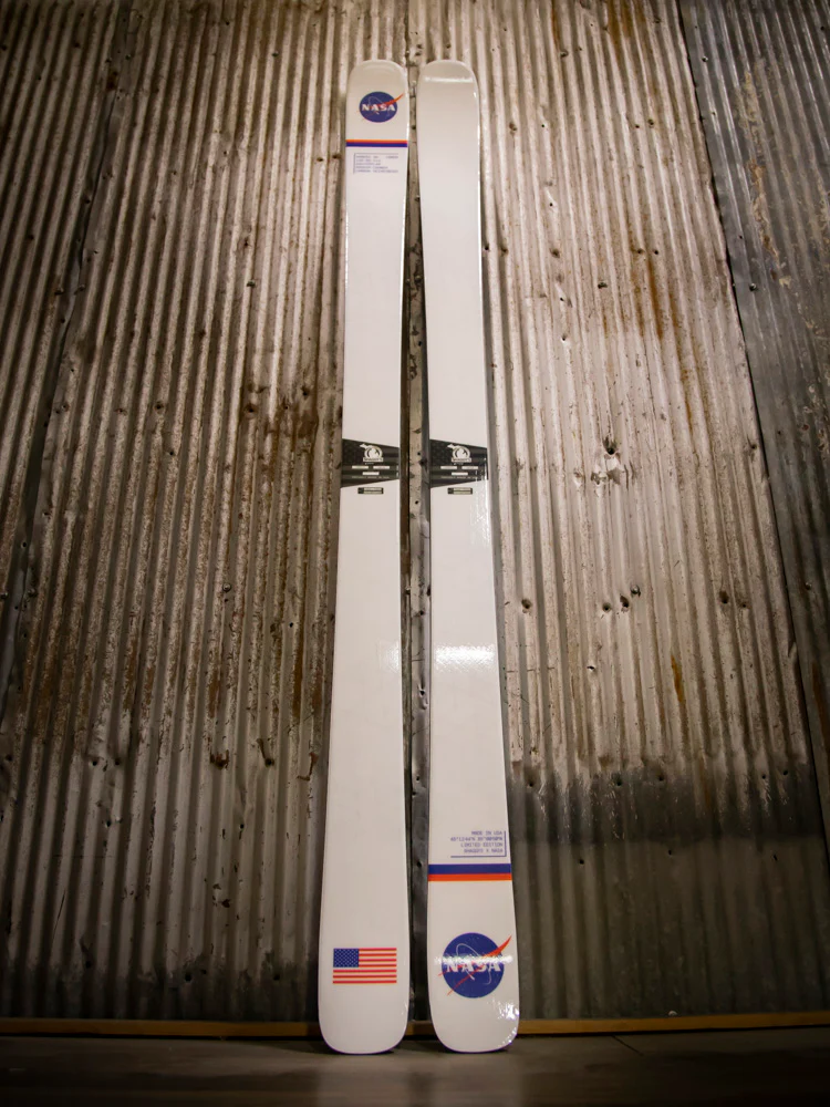 Limited Edition NASA-Inspired Skis - Iconic White - Image 9
