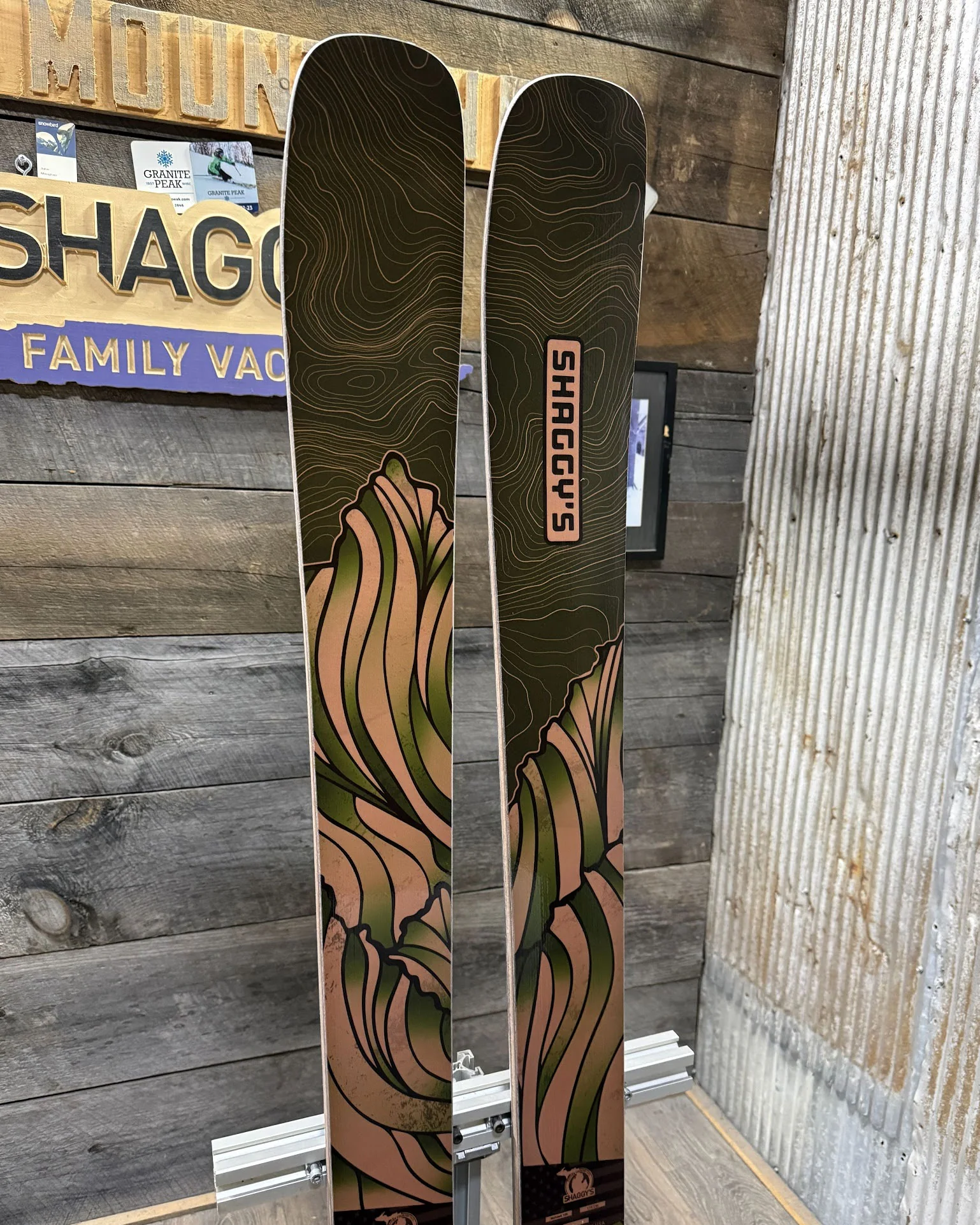 Mohawk 106 - 174 cm (Pre-Built) Copper Mountains - Image 3