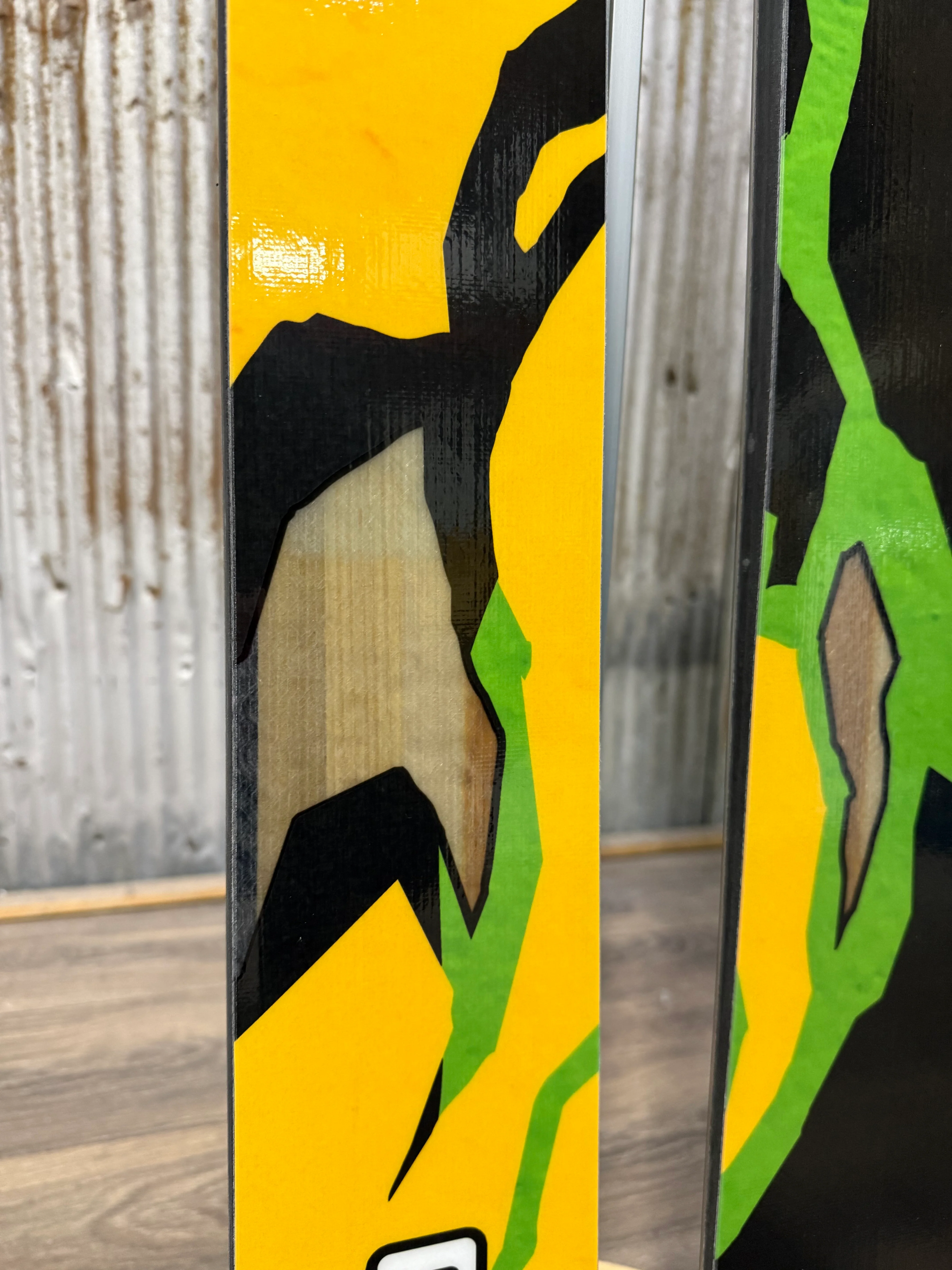 Mohawk 106 - 180 cm (Pre-Built) Yellow/Green Mtns - Image 5